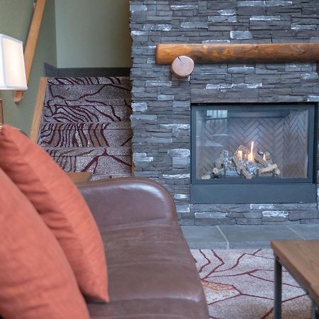 Banff Caribou Lodge And Spa Exteriör bild