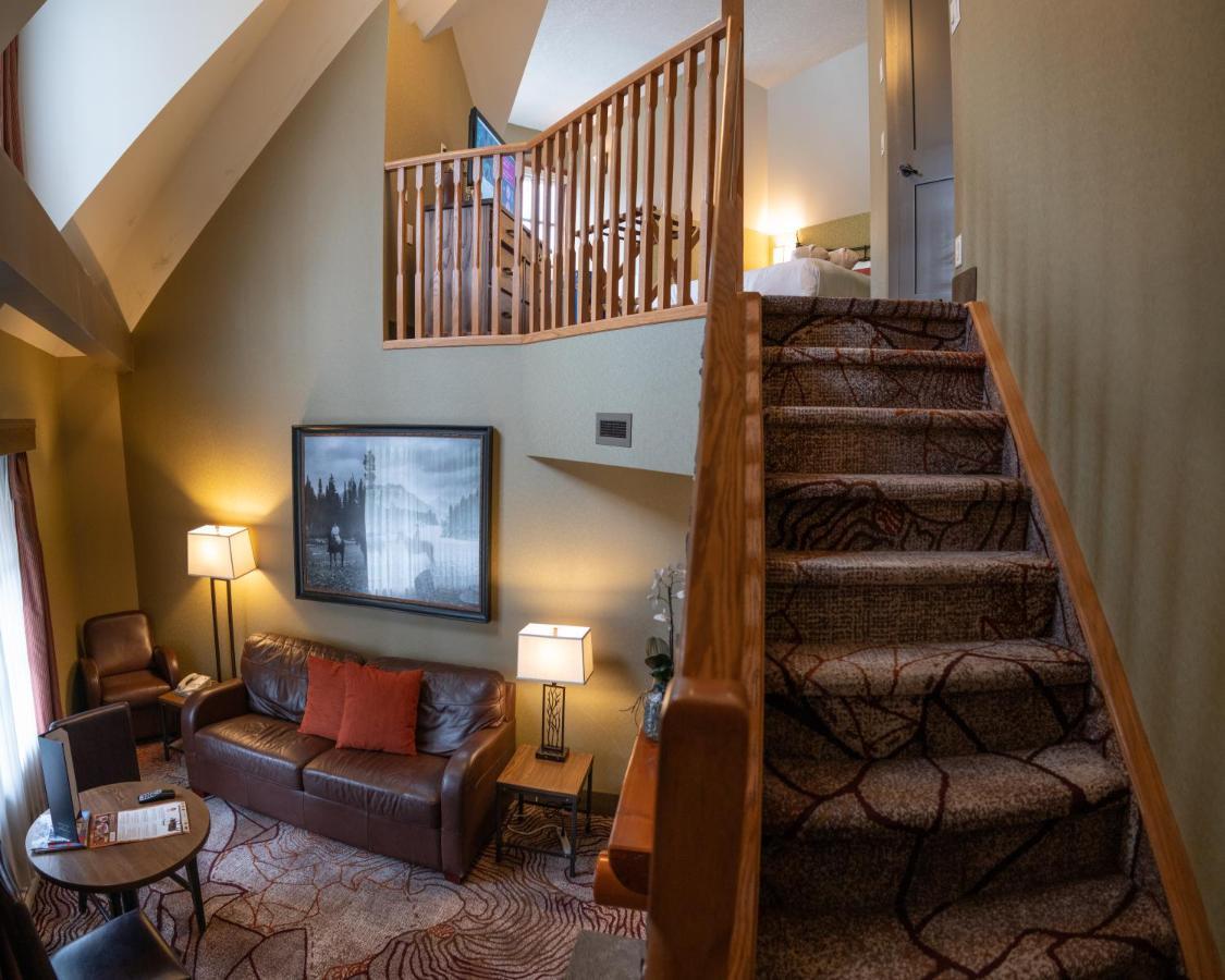 Banff Caribou Lodge And Spa Exteriör bild
